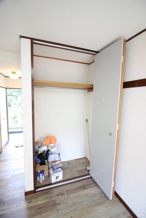 物件内観写真12　(収納)