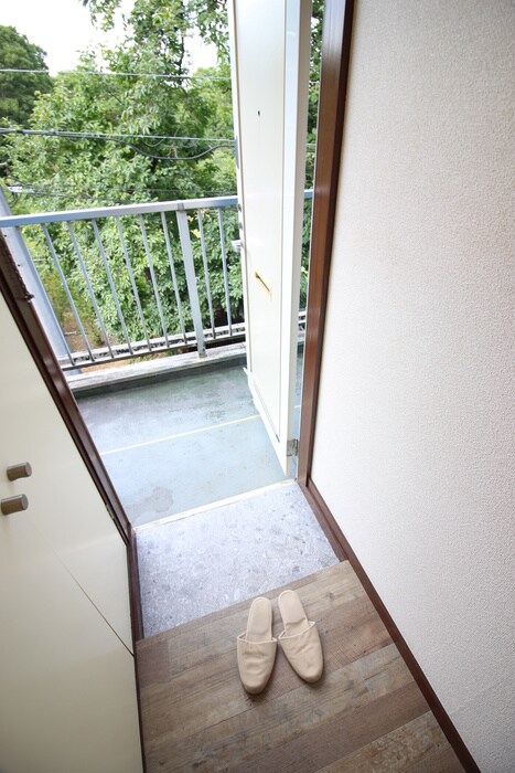 物件内観写真13　(玄関)