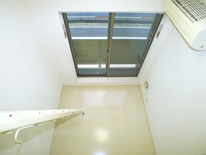 物件内観写真11　(居室)