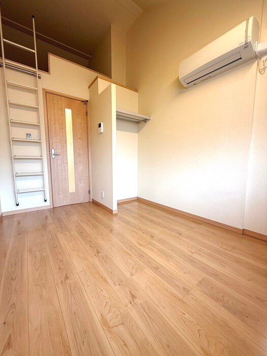 物件内観写真8　(居室)