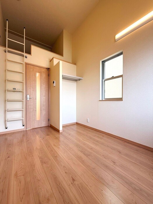 物件内観写真8　(居室)