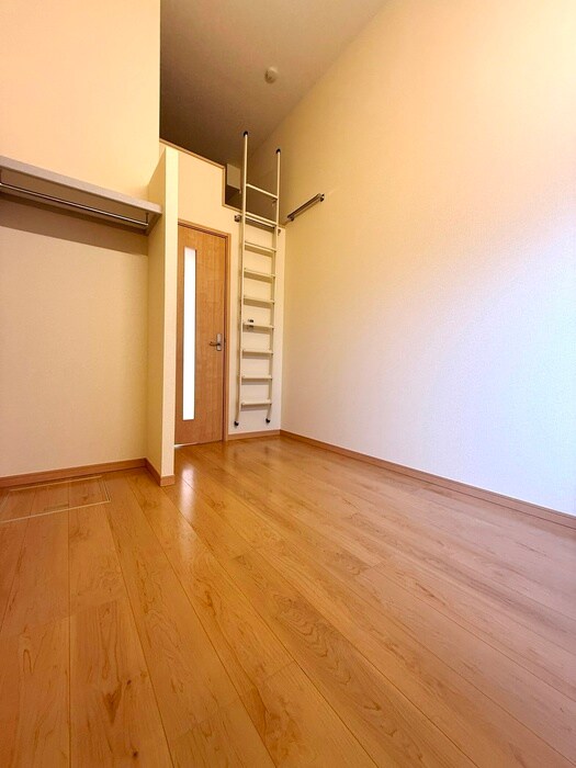 物件内観写真9　(居室)