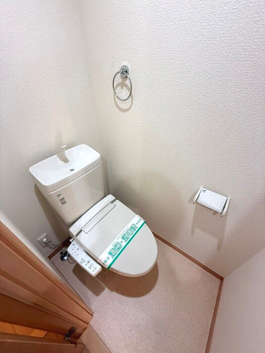 物件内観写真16　(トイレ)