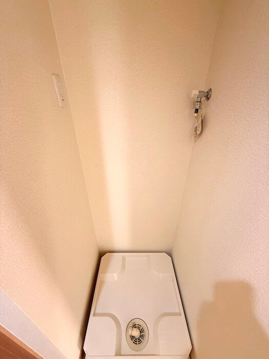 物件内観写真17　(洗濯機置場)