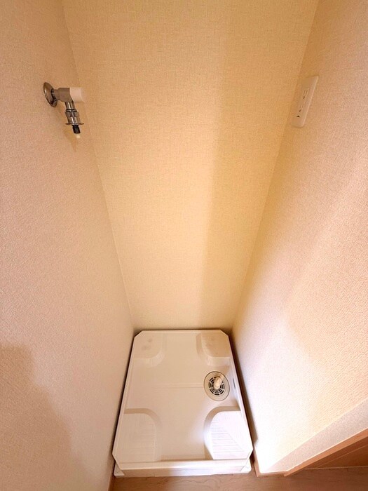 物件内観写真17　(洗濯機置場)