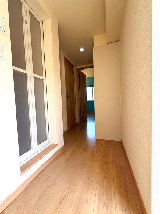 物件内観写真18　(廊下)