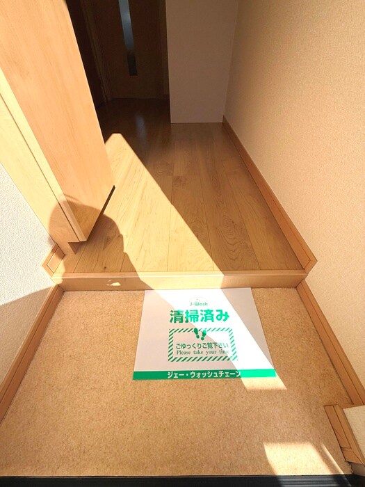 物件内観写真19　(玄関)