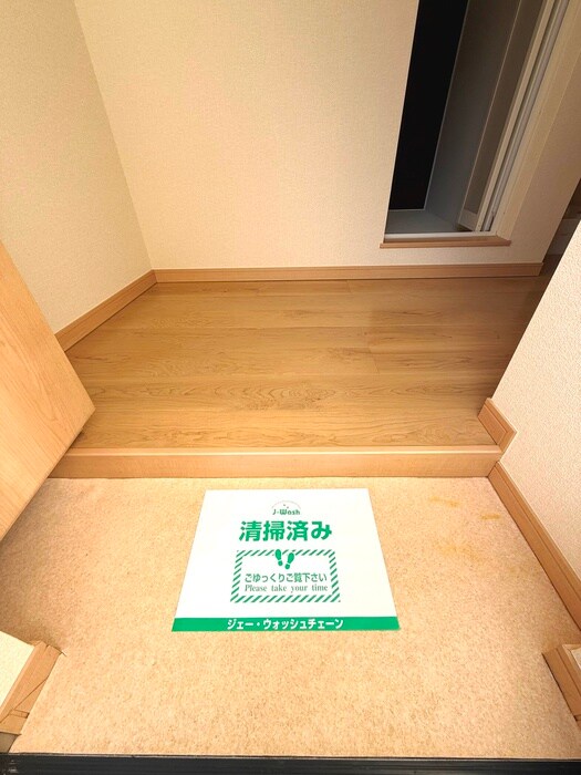 物件内観写真19　(玄関)
