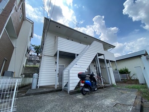 益栄ハイツ鴨居外観写真