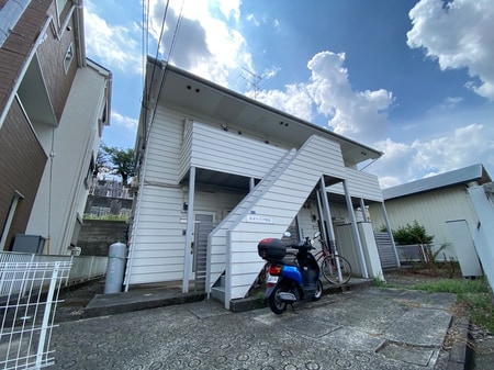益栄ハイツ鴨居外観写真