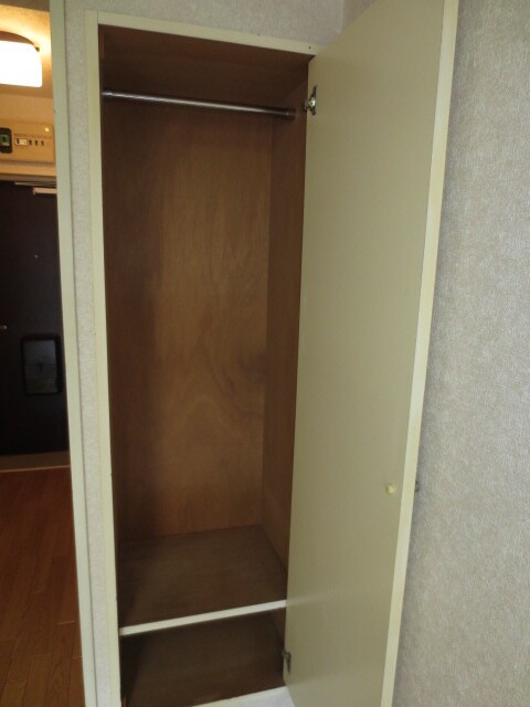 物件内観写真12　(収納)