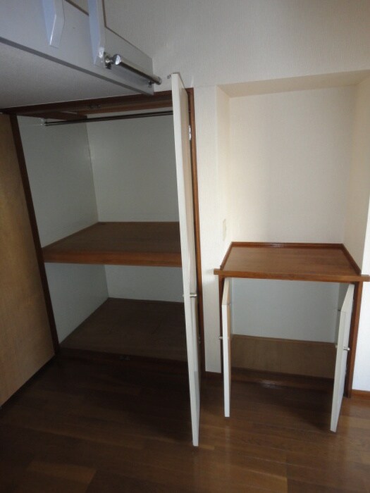 物件内観写真10　(収納)