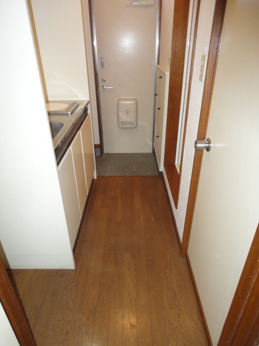 物件内観写真12　(玄関)