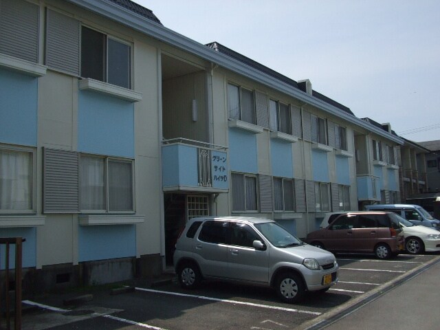 物件外観写真2　(駐車場)