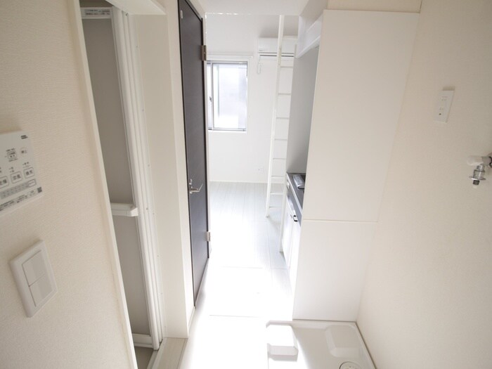 物件内観写真18　(廊下)