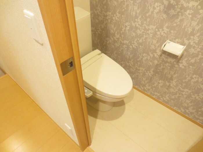 物件内観写真9　(トイレ)