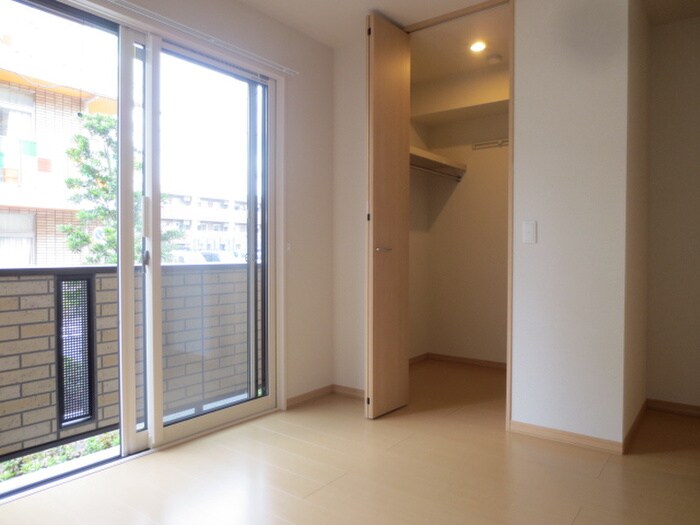 物件内観写真11　(居室)