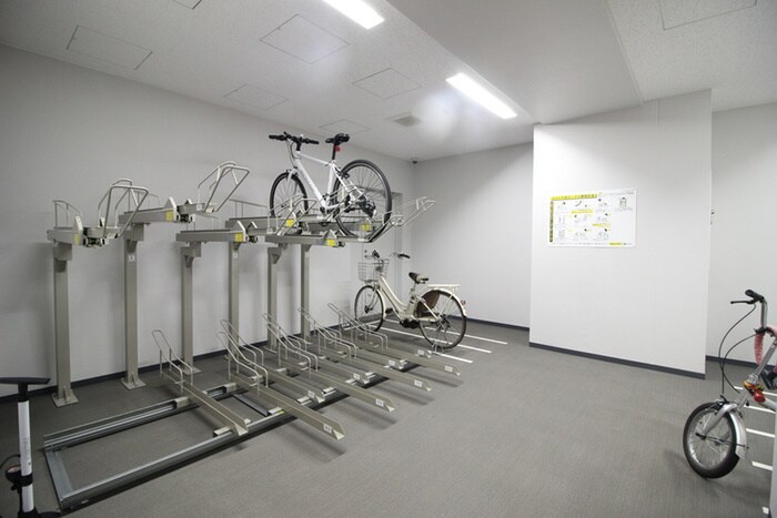 物件外観写真5　(駐輪場)