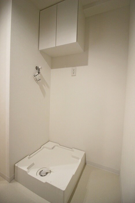 物件内観写真15　(洗濯機置場)