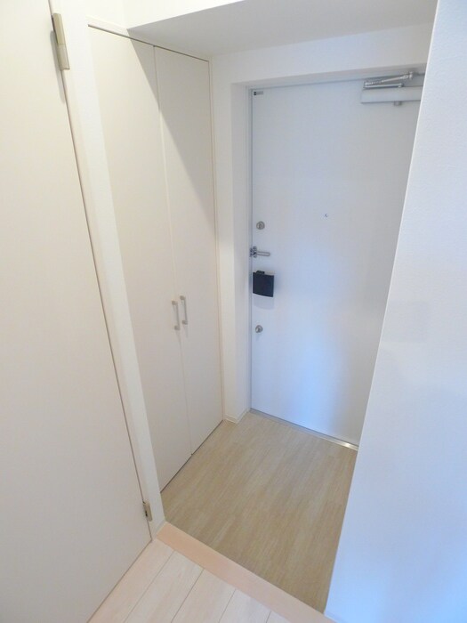 物件内観写真19　(玄関)