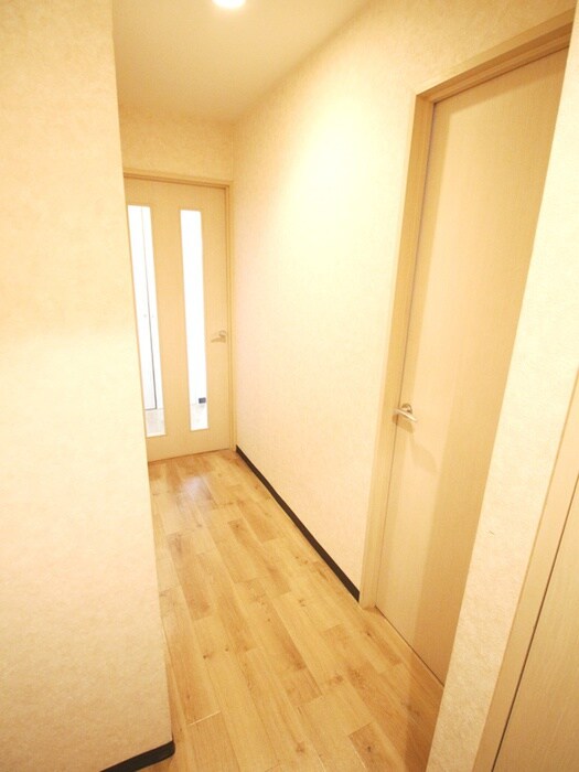 物件内観写真11　(廊下)