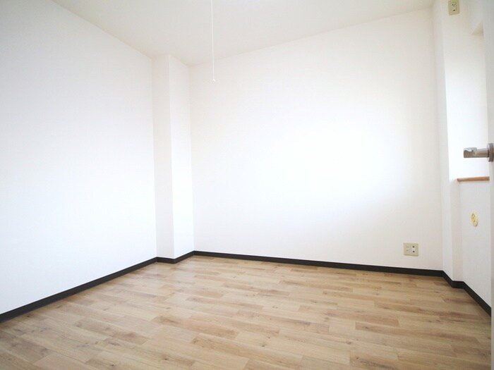 物件内観写真16　(居室)