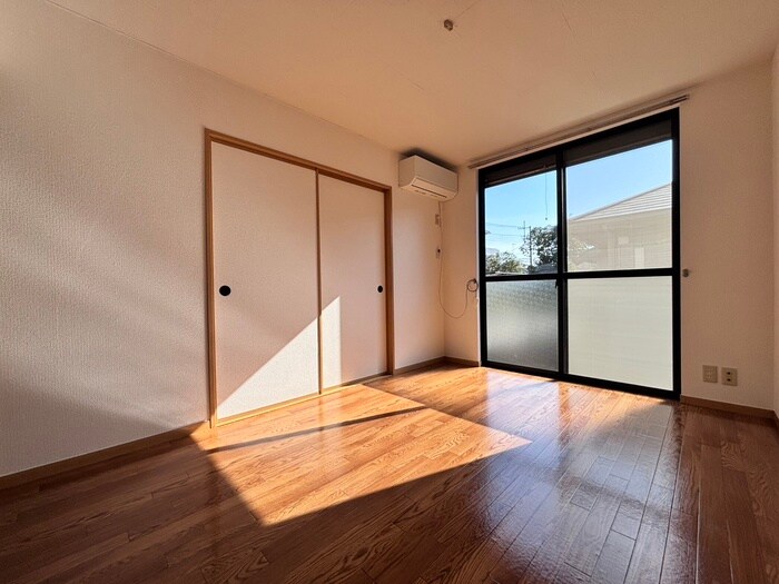 物件内観写真9　(居室)