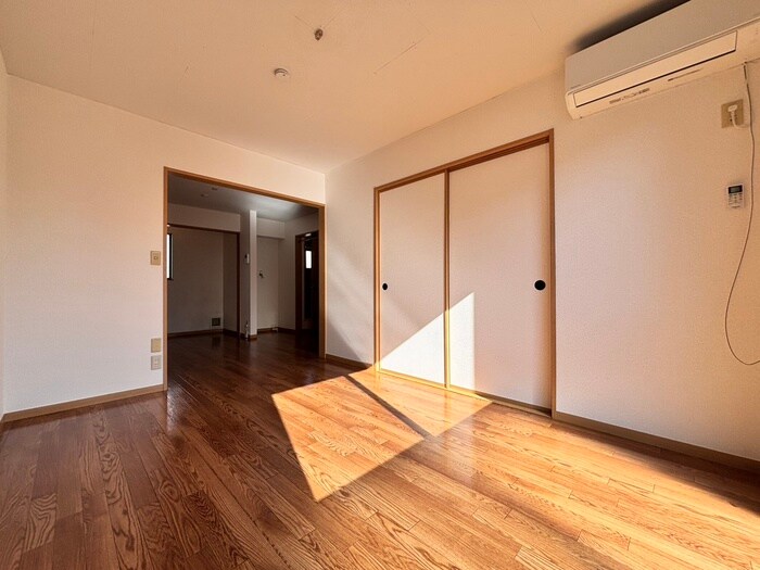 物件内観写真10　(居室)