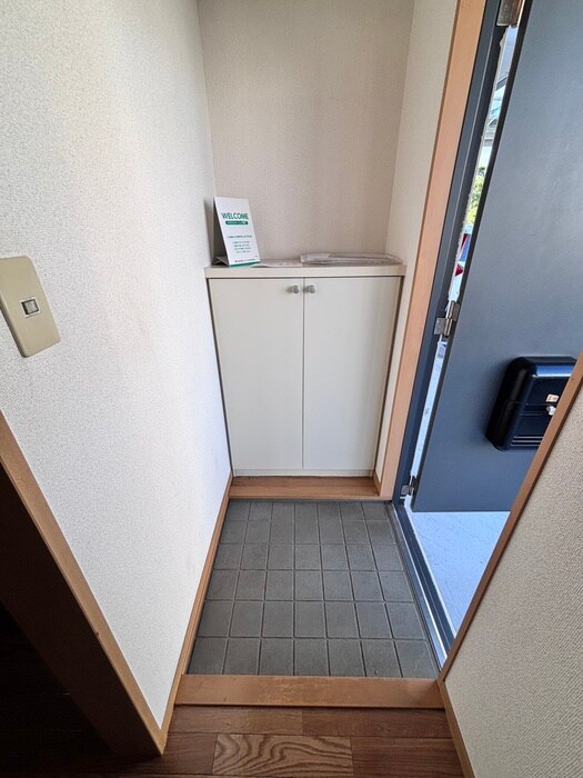 物件内観写真21　(玄関)