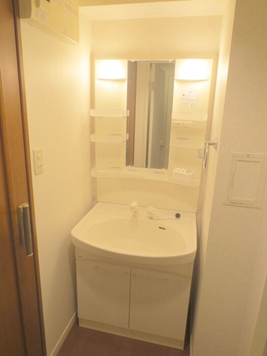 物件内観写真11　(洗面)