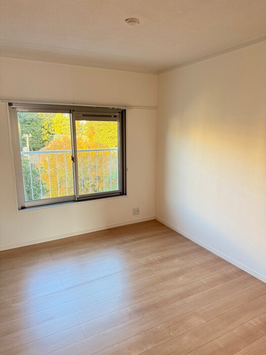 物件内観写真18　(居室)