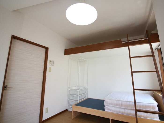 物件内観写真8　(居室)