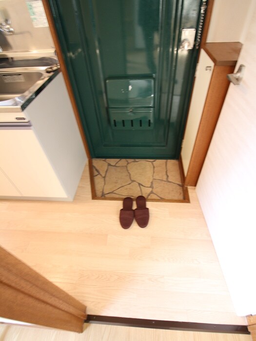 物件内観写真16　(玄関)