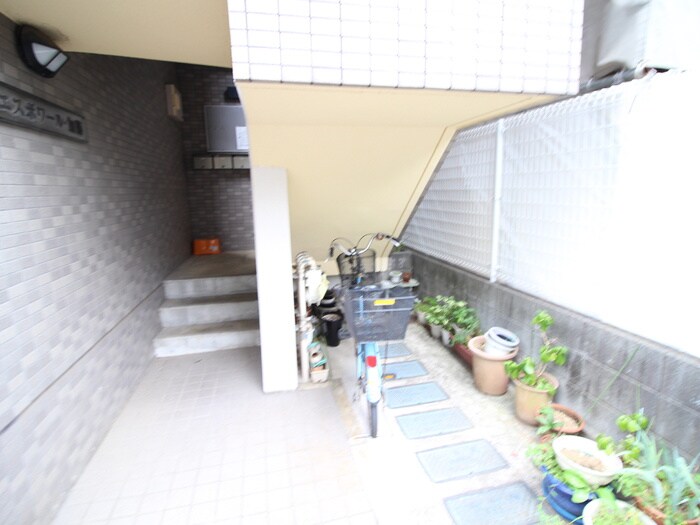 物件外観写真5　(駐輪場)