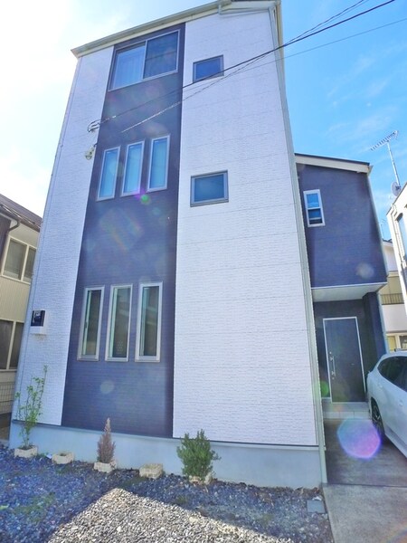 新宿３丁目戸建外観写真