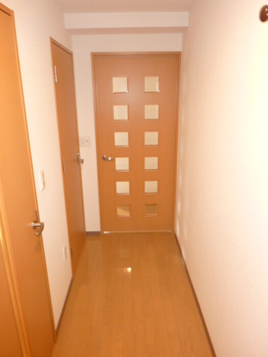 物件内観写真15　(廊下)