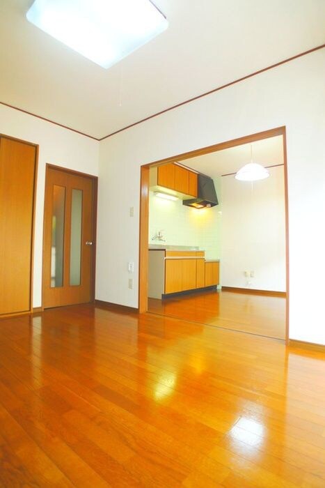 物件内観写真8　(居室)