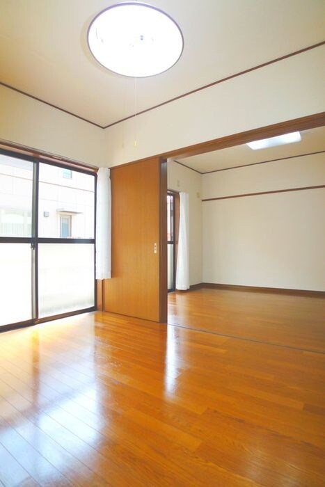 物件内観写真9　(居室)