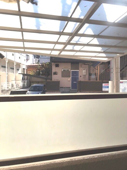 物件内観写真16　(室内からの展望)