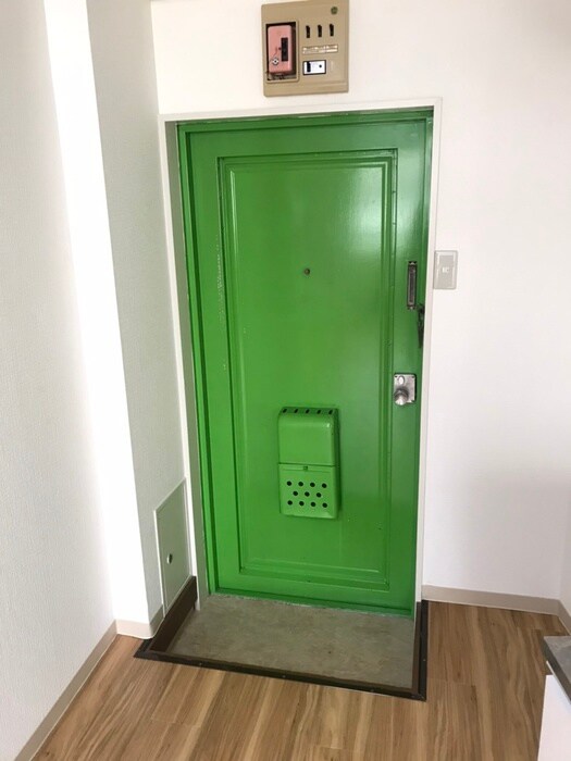 物件内観写真21　(玄関)