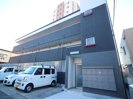 KCB日進外観写真