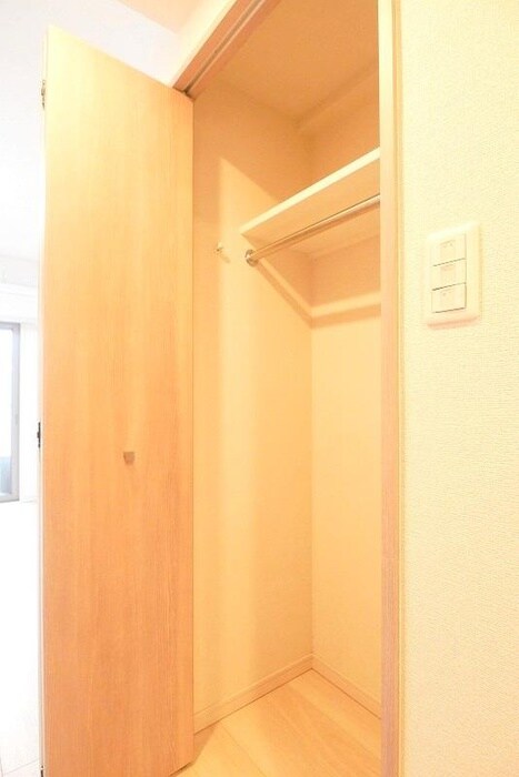 物件内観写真10　(収納)