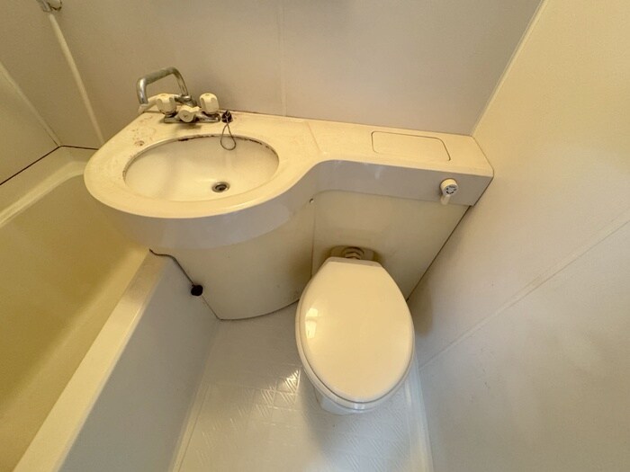 物件内観写真12　(トイレ)