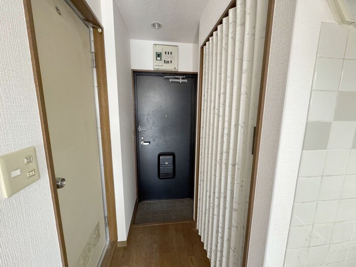 物件内観写真14　(廊下)