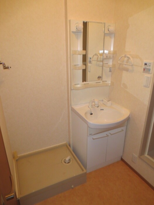 物件内観写真7　(洗面)