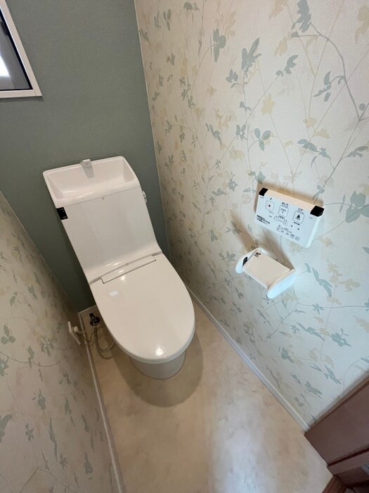 物件内観写真14　(トイレ)