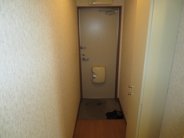 物件内観写真15　(玄関)