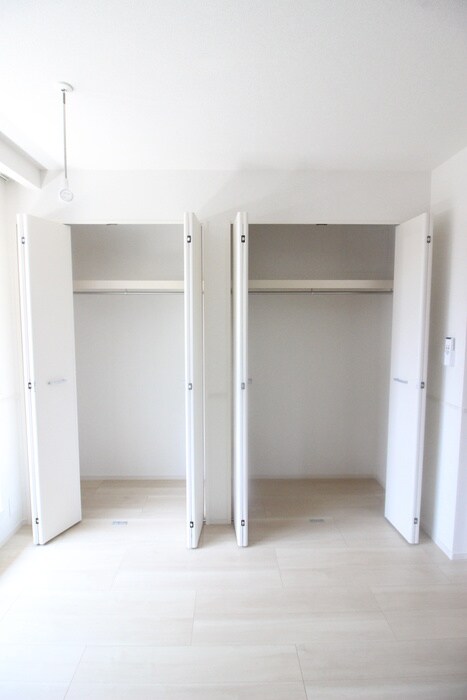 物件内観写真12　(収納)