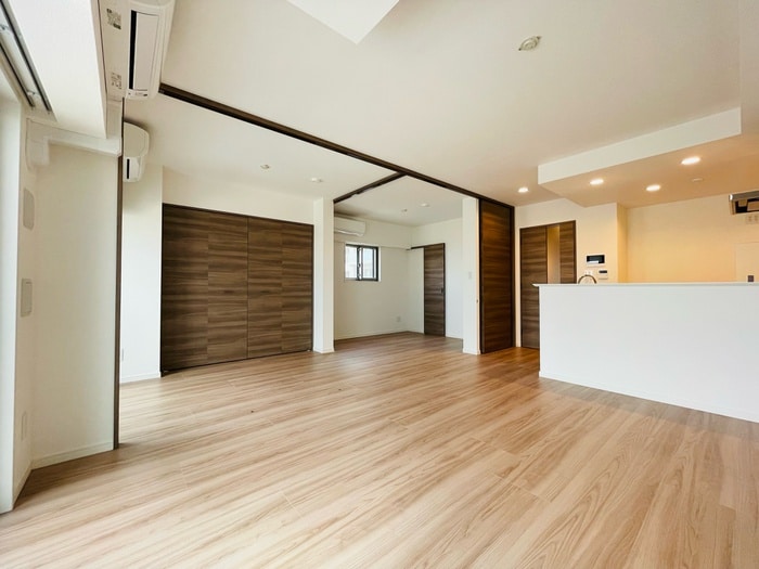 物件内観写真2　(居室)