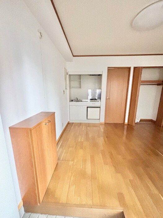 物件内観写真8　(玄関)